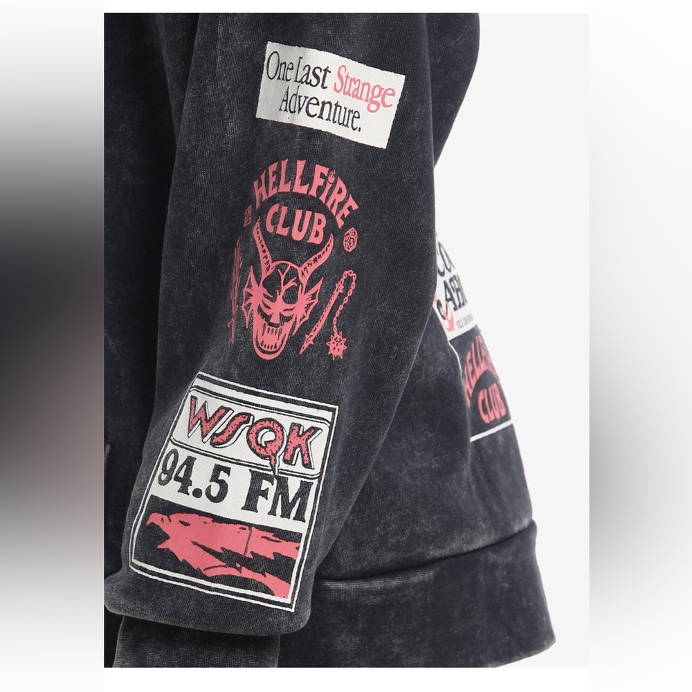 Stranger Things Season 5 Poster Hoodie SZ XL - Picture 4 of 11